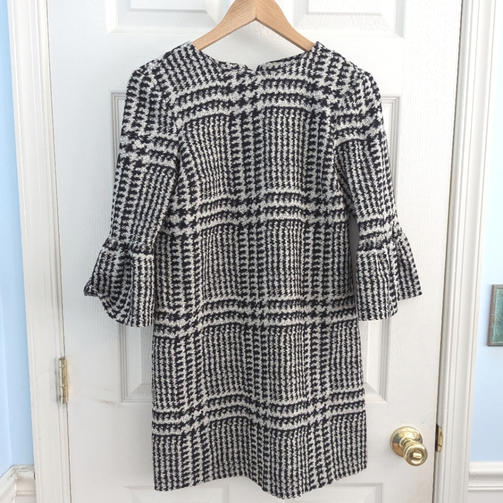 Zara women's black and white sheath dress with bell sleeves. Size XS
